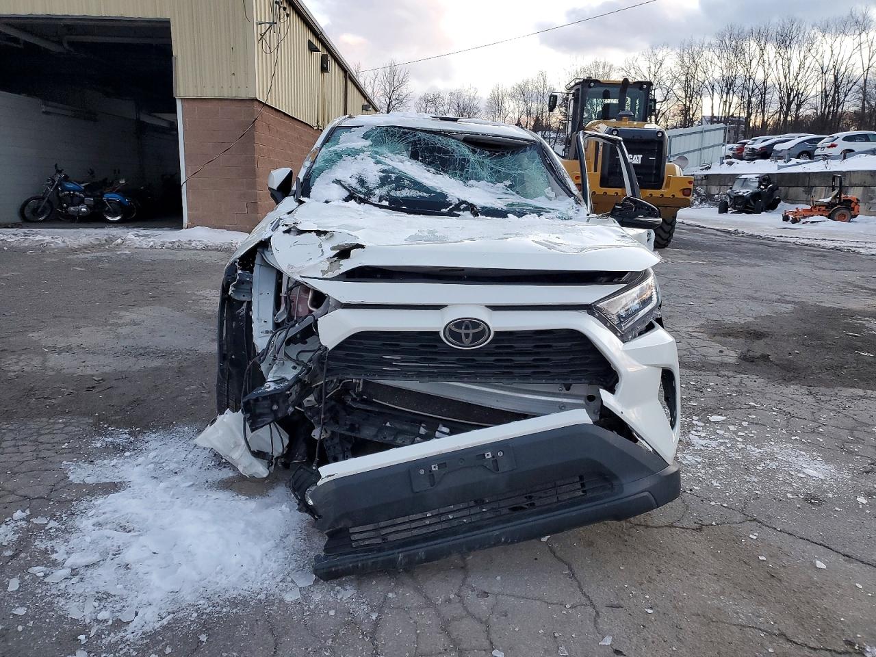 2021 TOYOTA RAV4 XLE PREMIUM photo 5