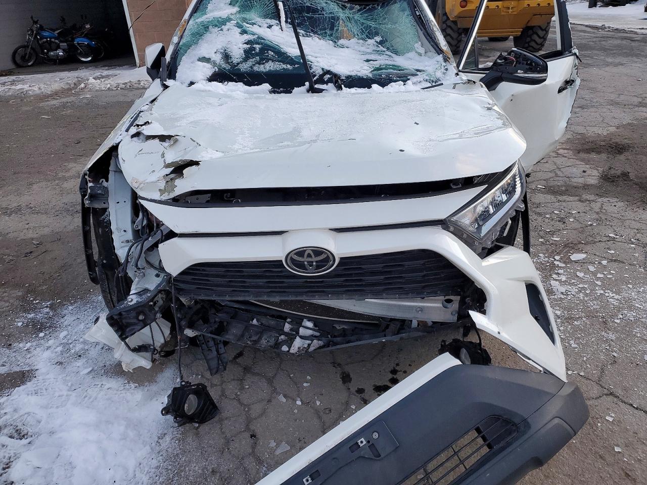 2021 TOYOTA RAV4 XLE PREMIUM photo 12