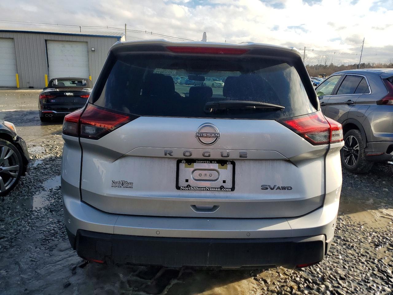 2024 NISSAN ROGUE SV photo 11
