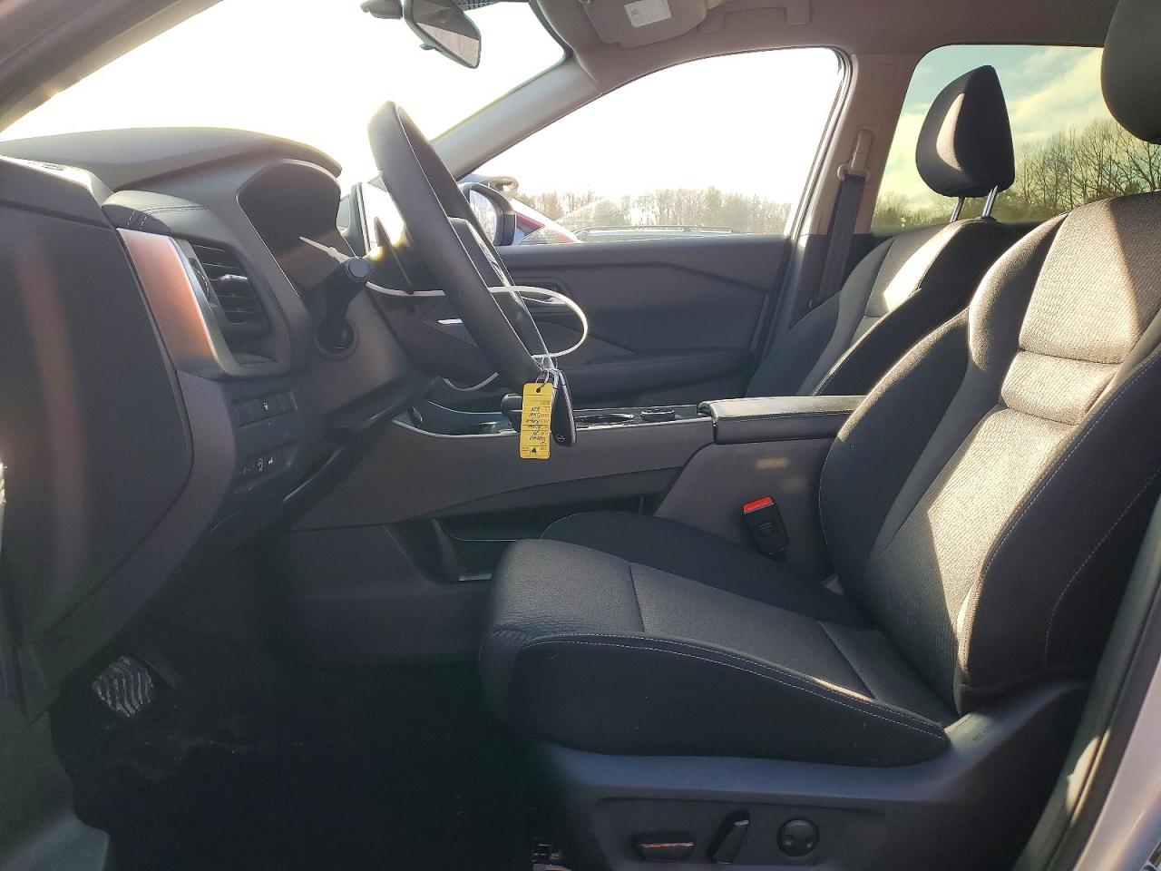 2024 NISSAN ROGUE SV photo 13