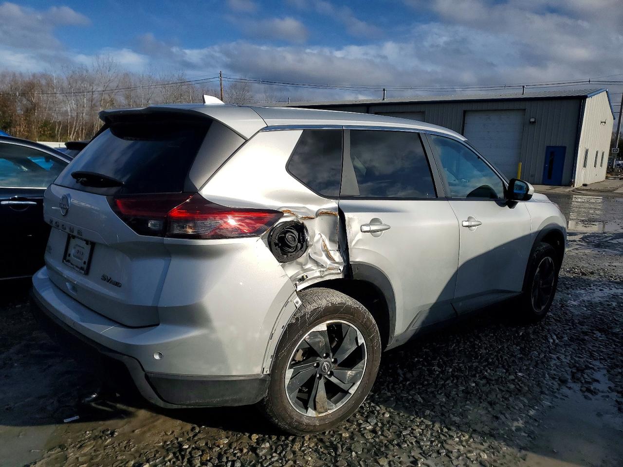 2024 NISSAN ROGUE SV photo 5