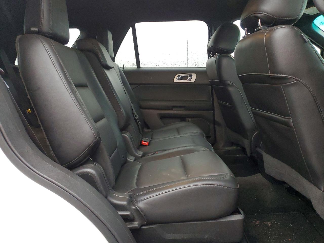 2015 FORD EXPLORER XLT photo 11