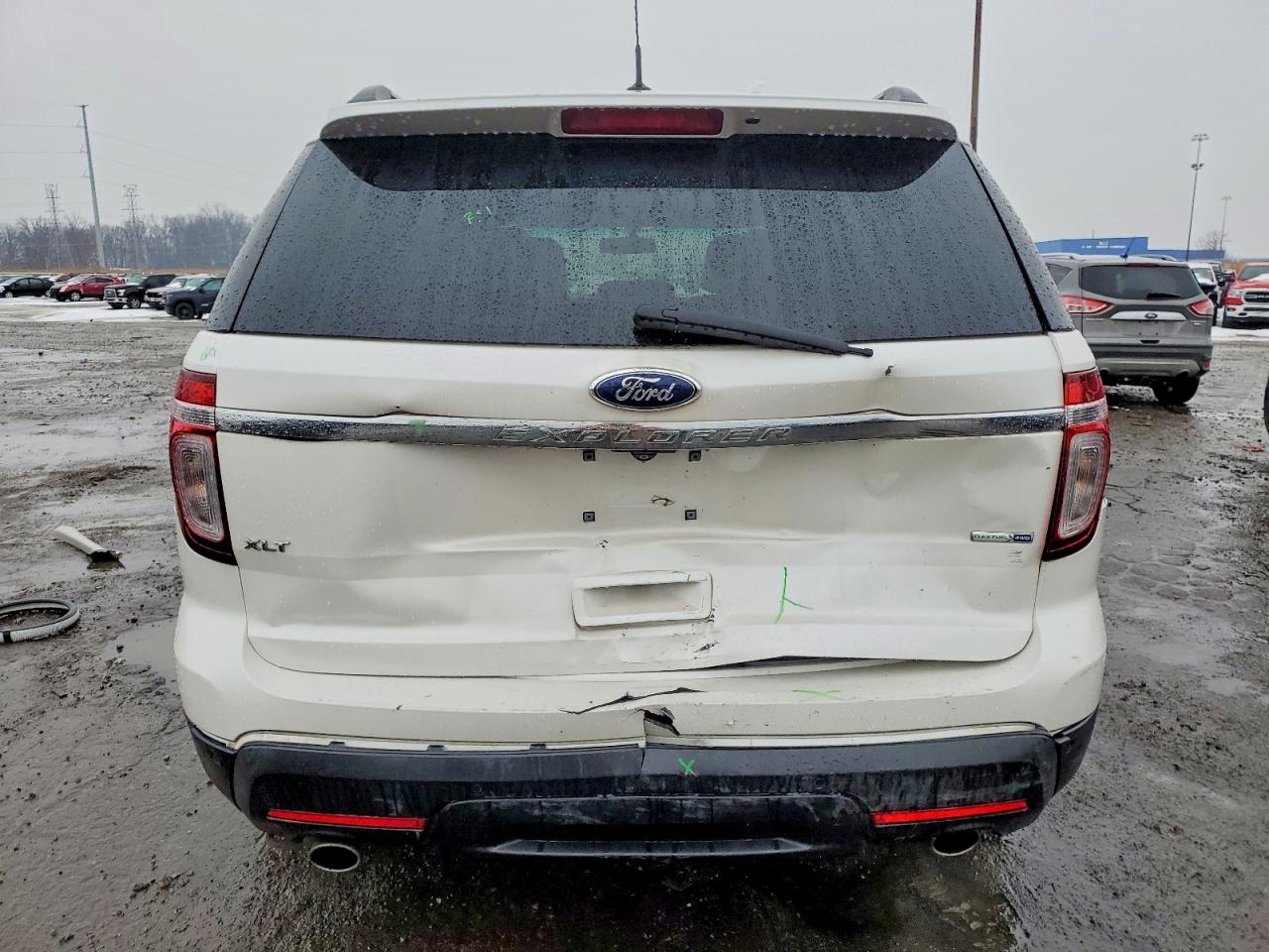 2015 FORD EXPLORER XLT photo 6