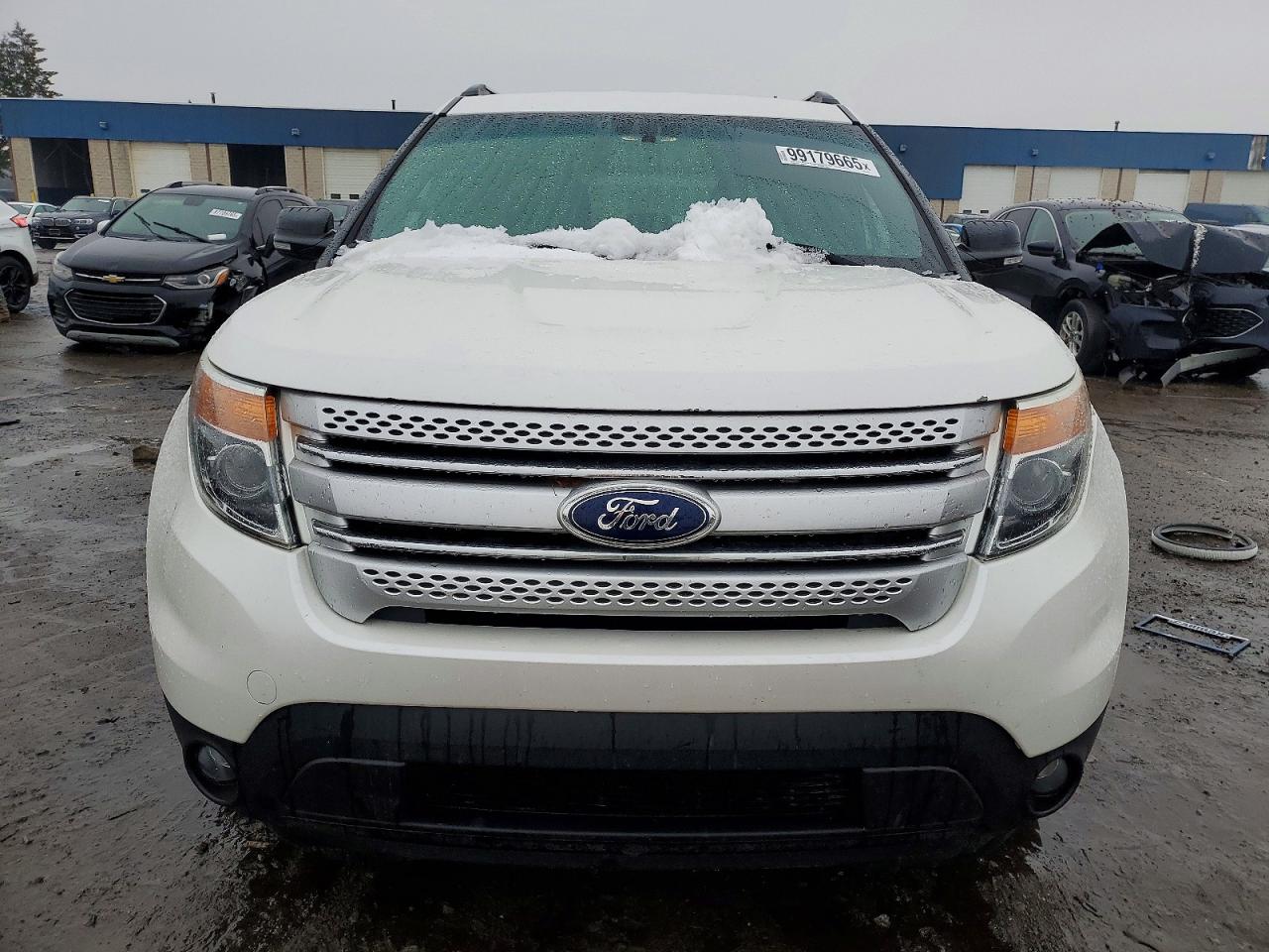 2015 FORD EXPLORER XLT photo 5
