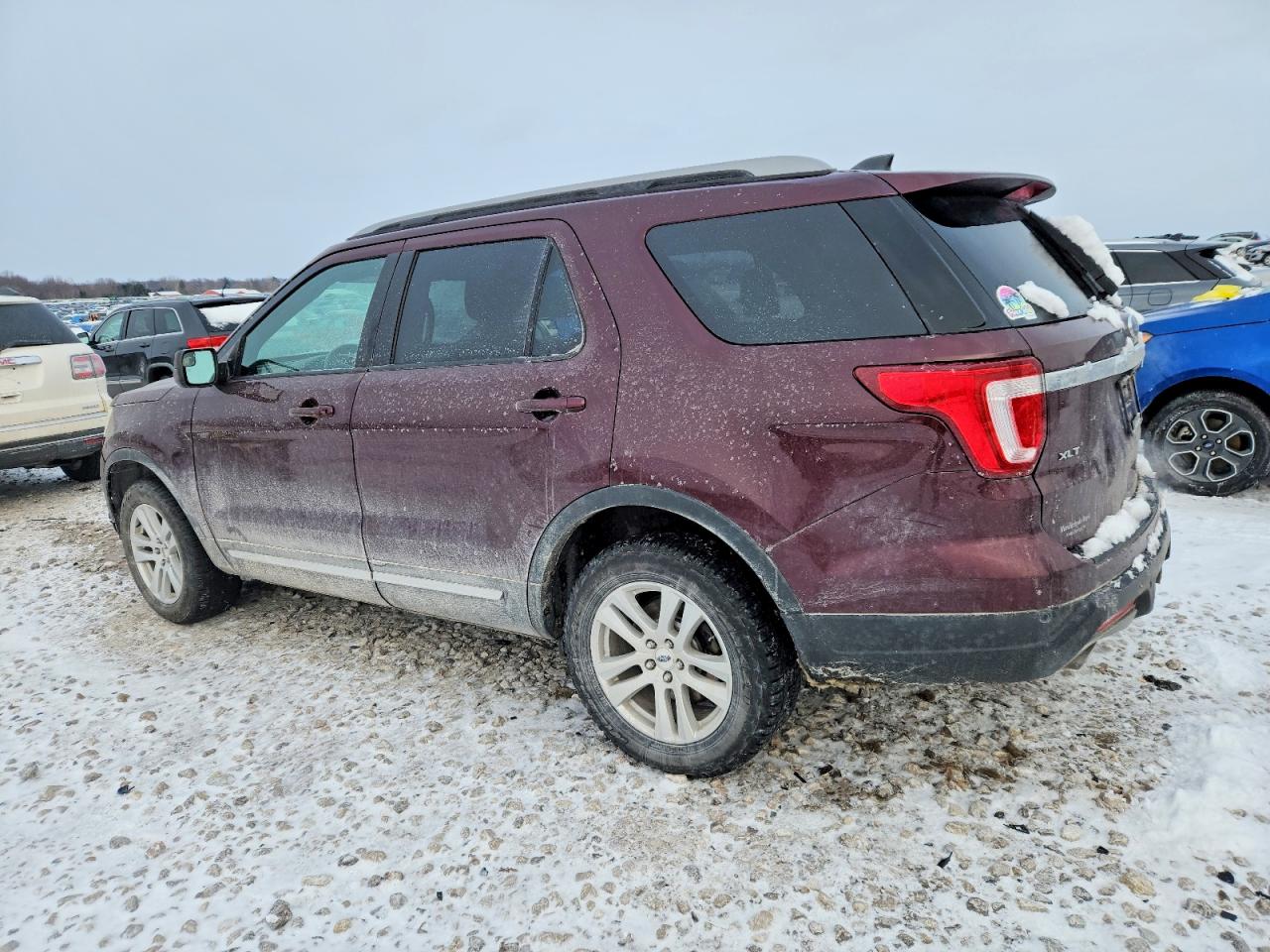 2018 FORD EXPLORER XLT photo 2