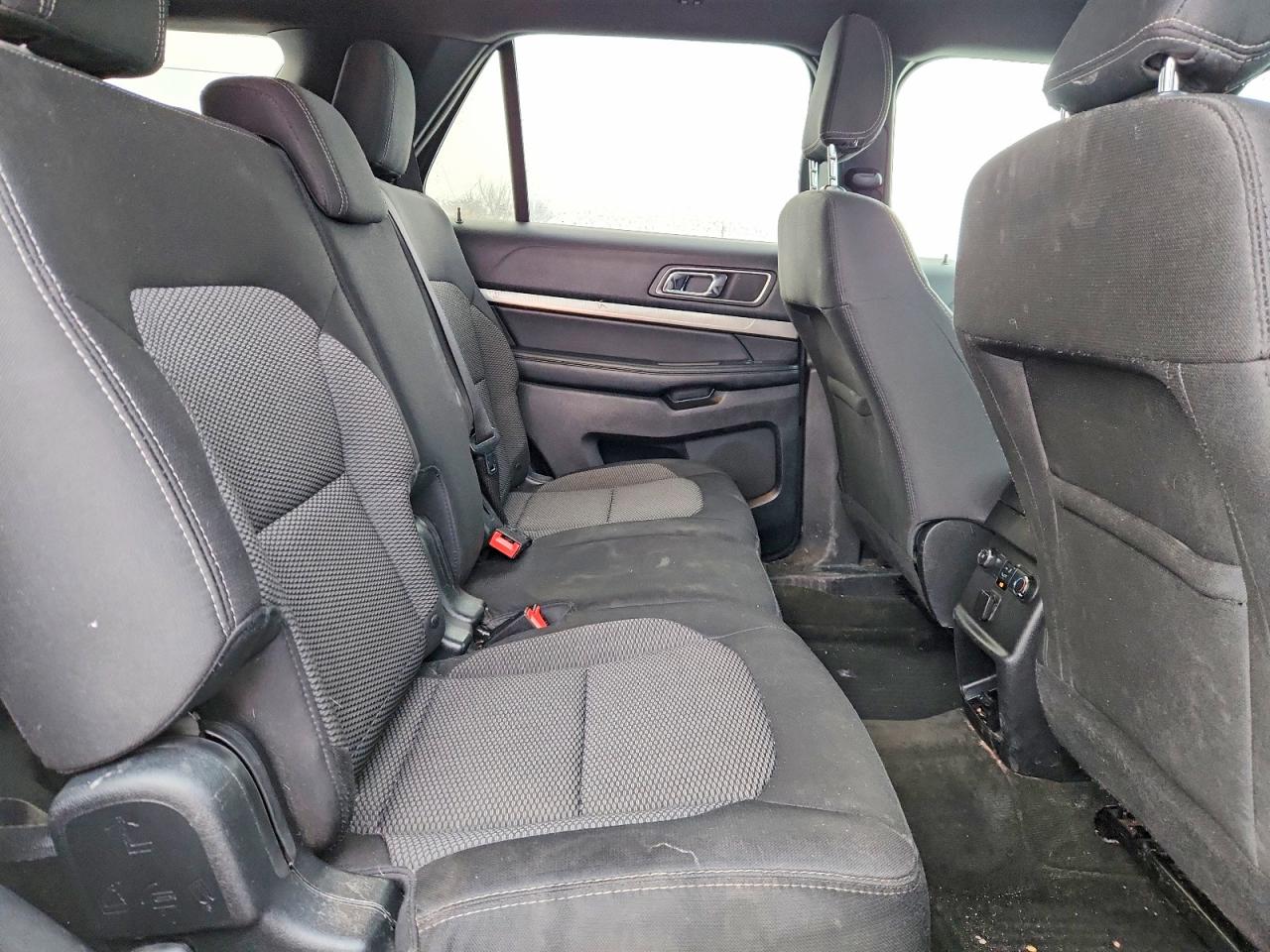 2018 FORD EXPLORER XLT photo 10