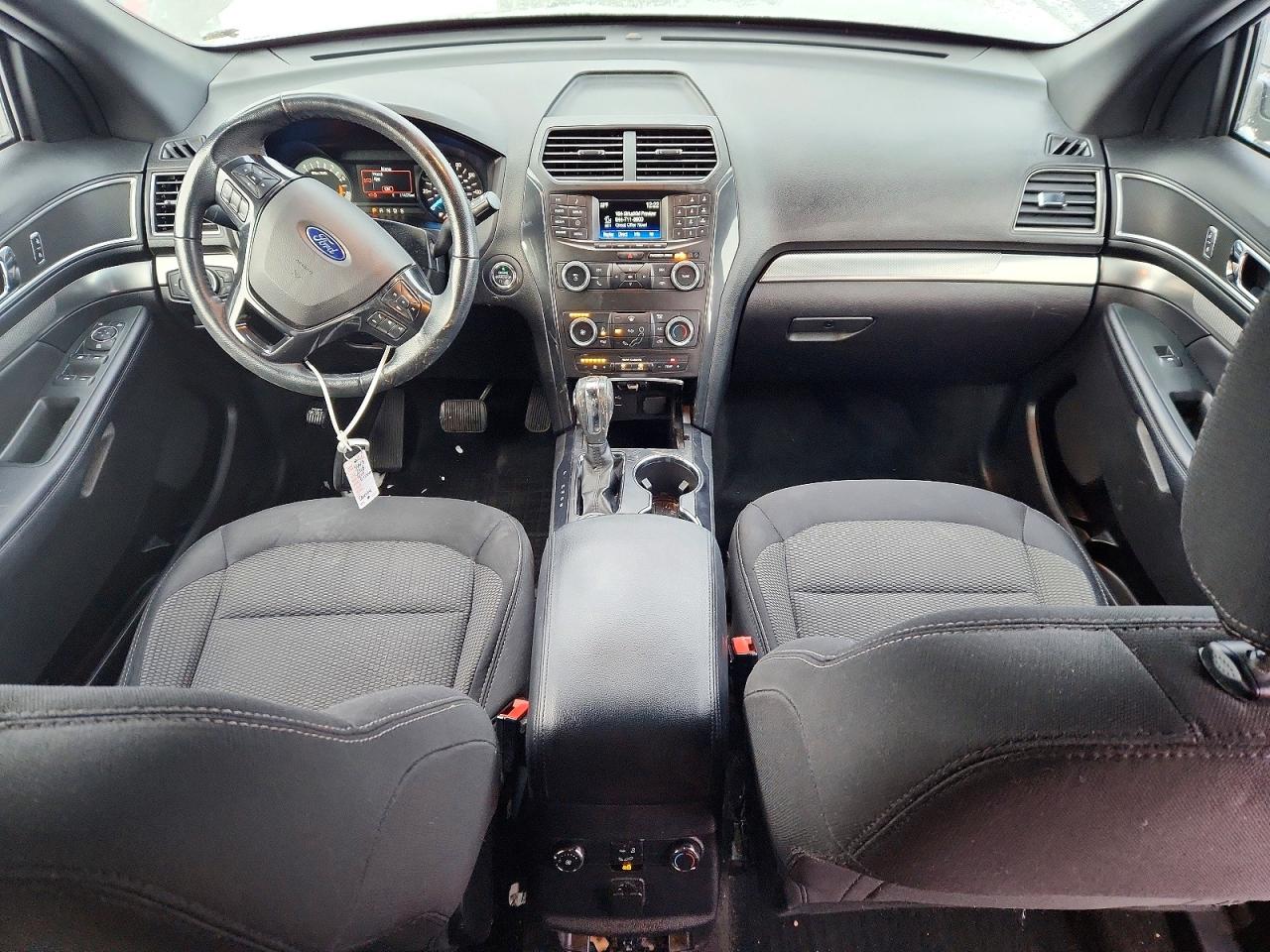 2018 FORD EXPLORER XLT photo 8