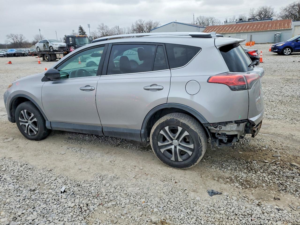 2016 TOYOTA RAV4 LE photo 2