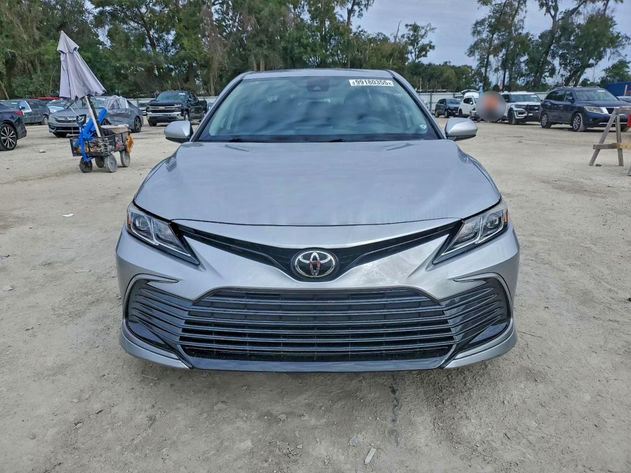 2021 TOYOTA CAMRY LE photo 5