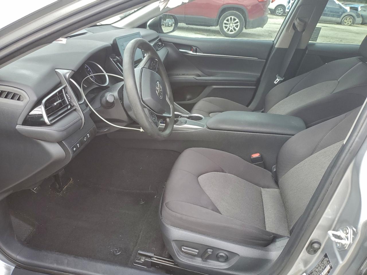 2021 TOYOTA CAMRY LE photo 7