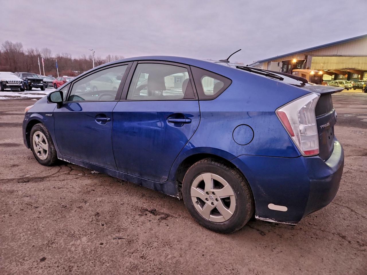2010 TOYOTA PRIUS photo 2