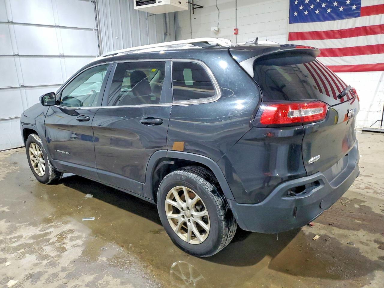 2015 JEEP CHEROKEE LATITUDE photo 2