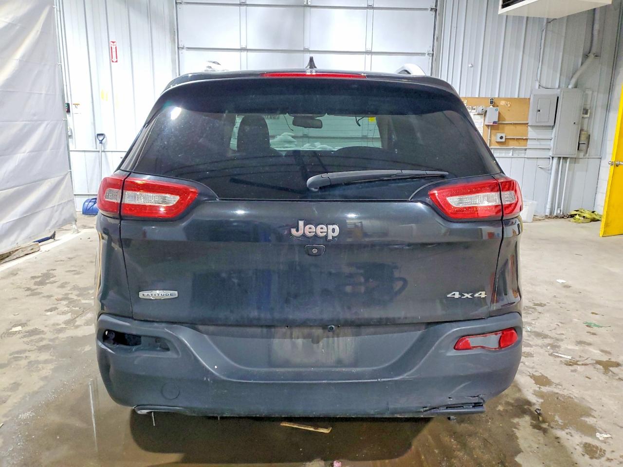 2015 JEEP CHEROKEE LATITUDE photo 6
