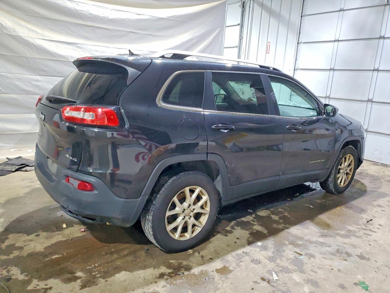 2015 JEEP CHEROKEE LATITUDE photo 3