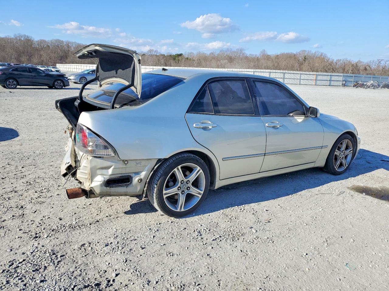 2001 LEXUS IS 300 photo 3