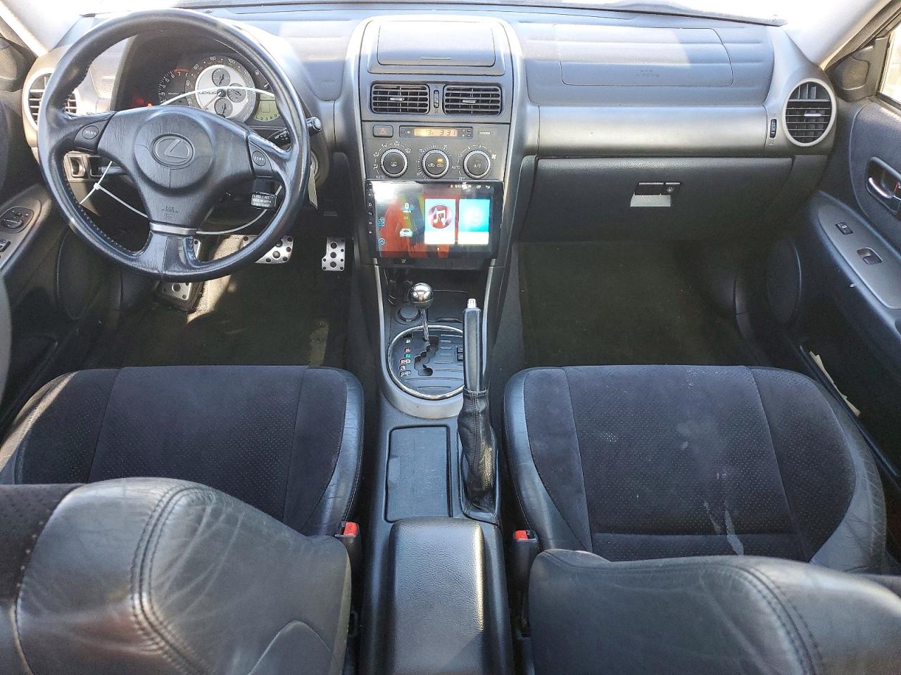 2001 LEXUS IS 300 photo 8