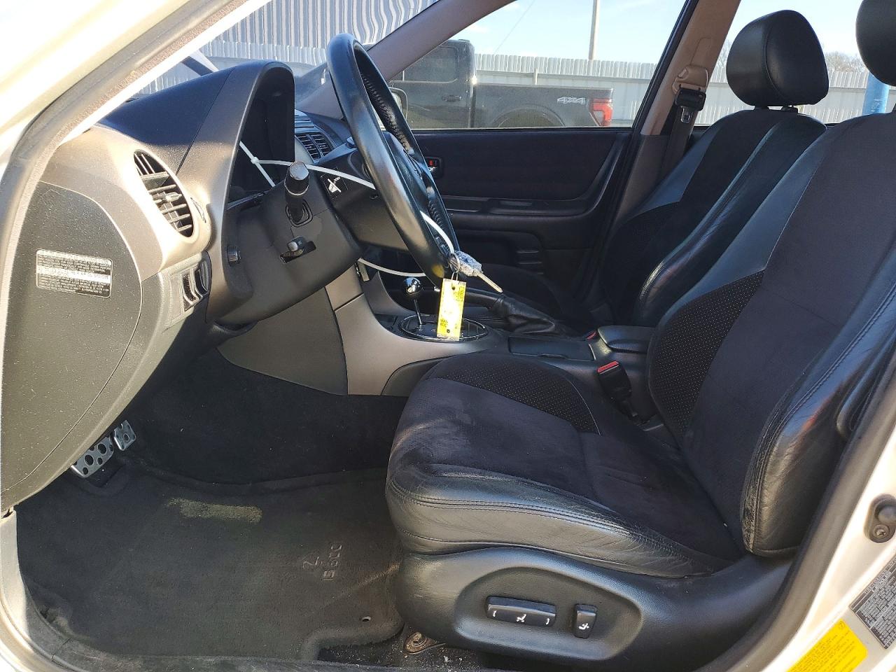 2001 LEXUS IS 300 photo 7