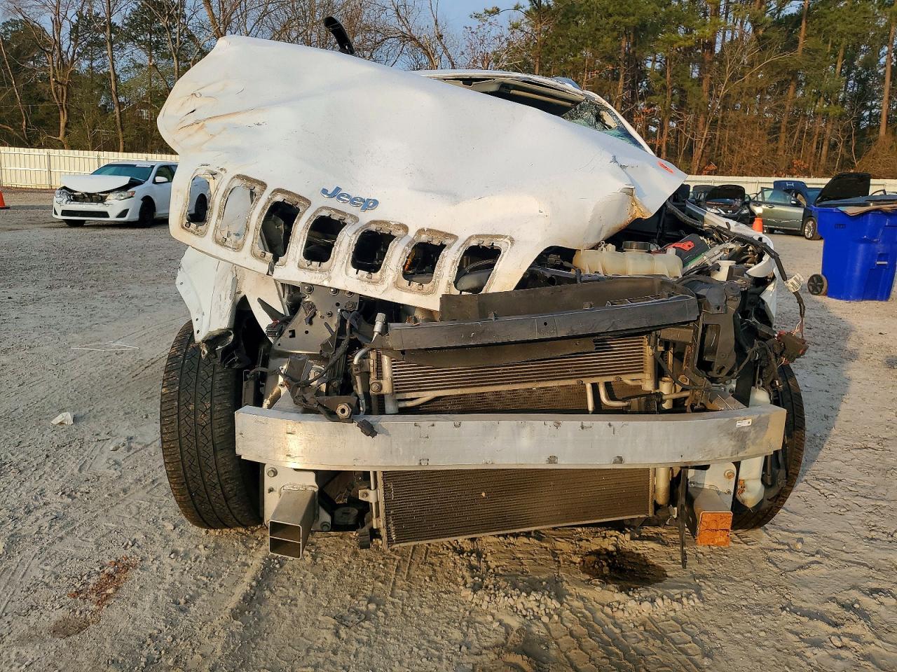 2019 JEEP CHEROKEE LATITUDE PLUS photo 5
