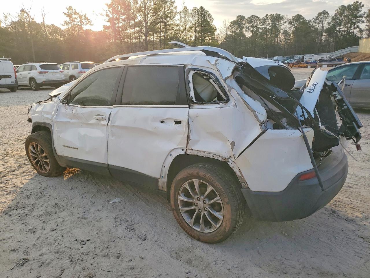 2019 JEEP CHEROKEE LATITUDE PLUS photo 2