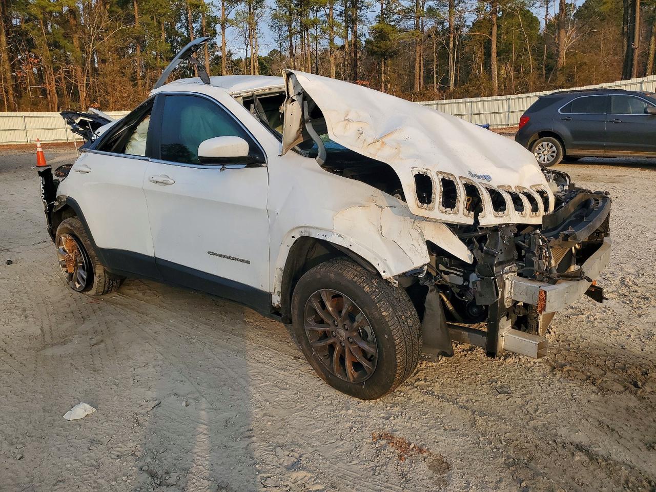 2019 JEEP CHEROKEE LATITUDE PLUS photo 4