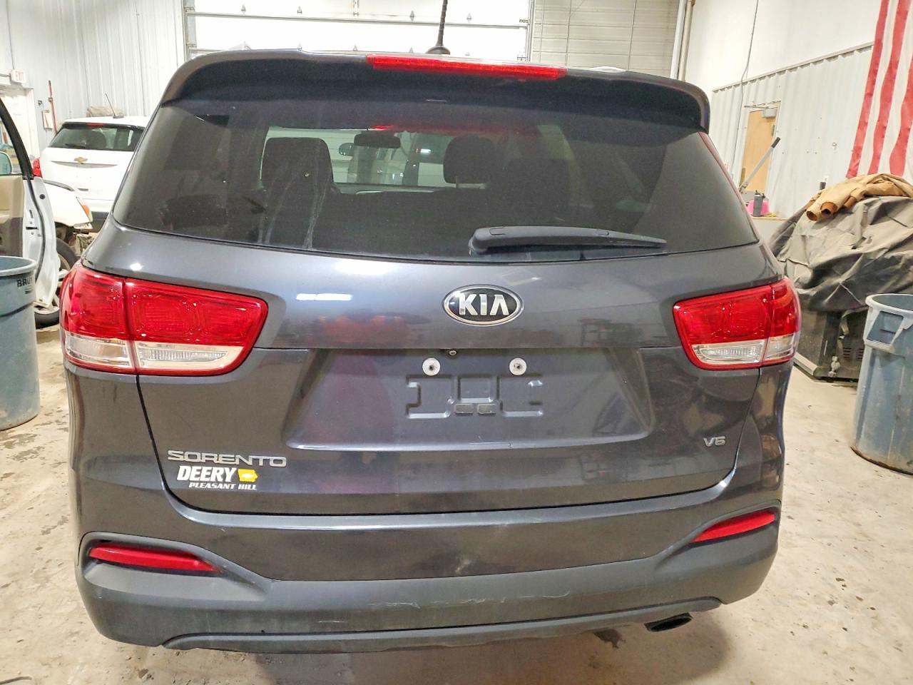 2017 KIA SORENTO LX photo 6