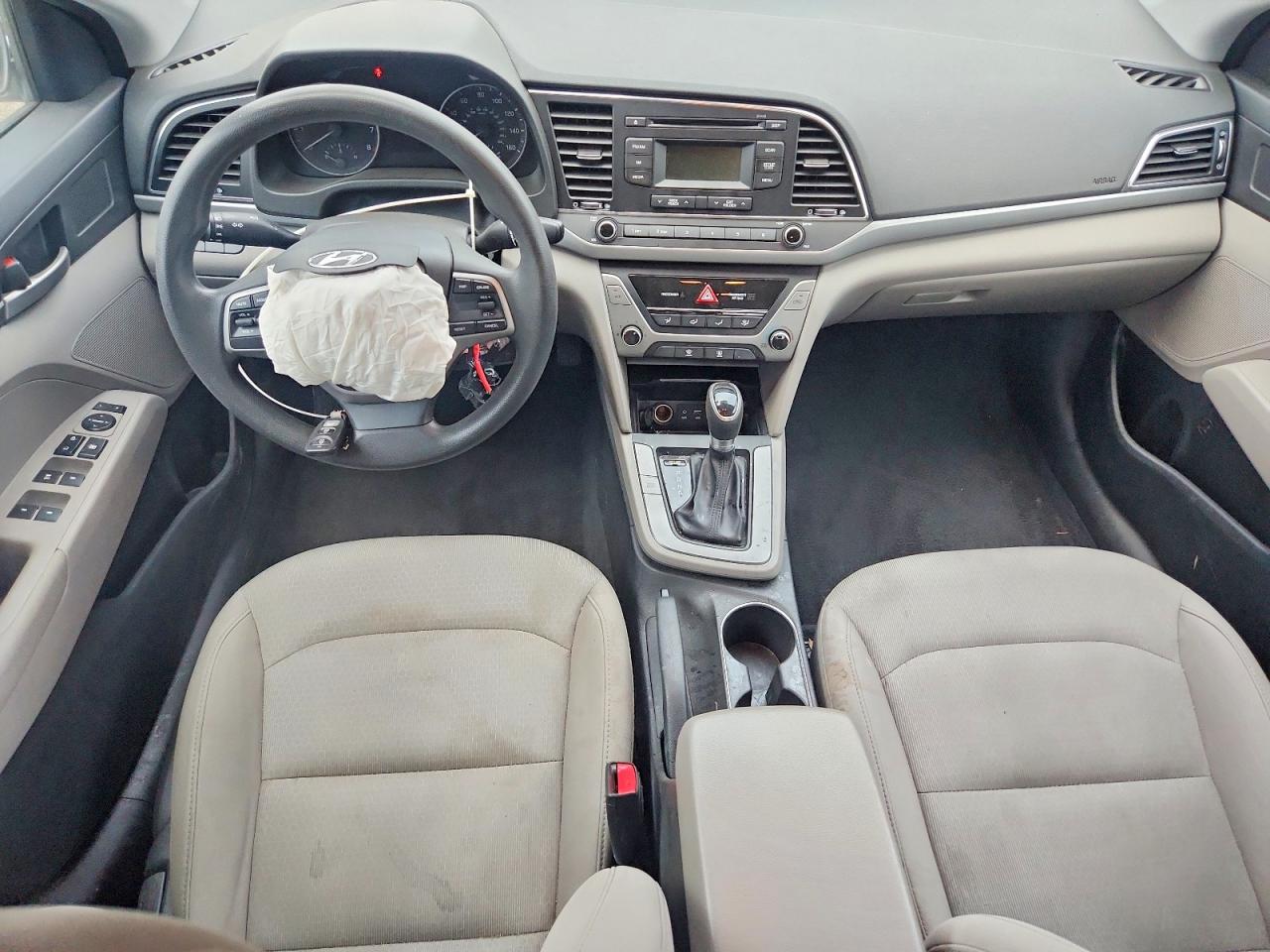 2017 HYUNDAI ELANTRA SE photo 8