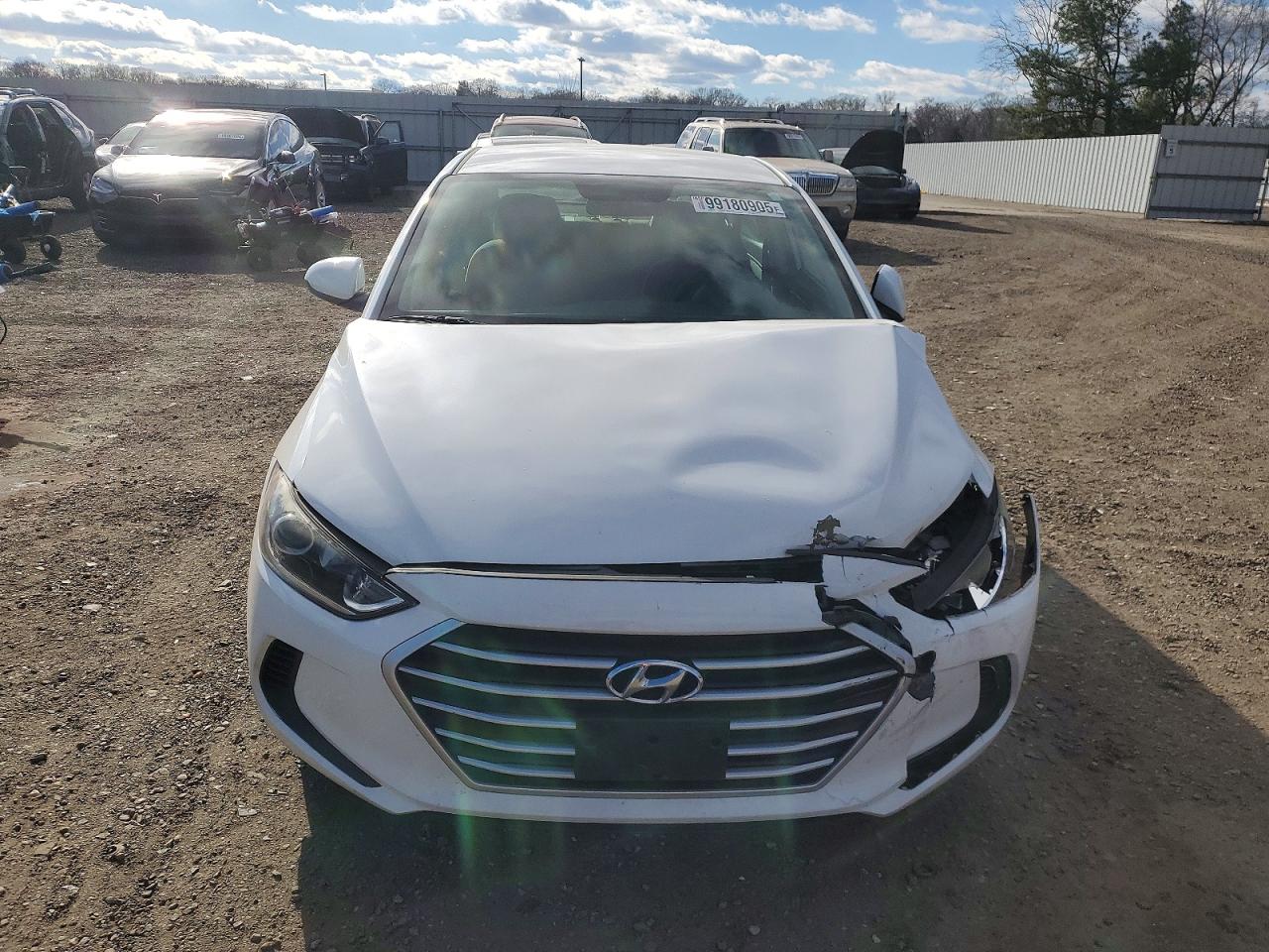 2017 HYUNDAI ELANTRA SE photo 5