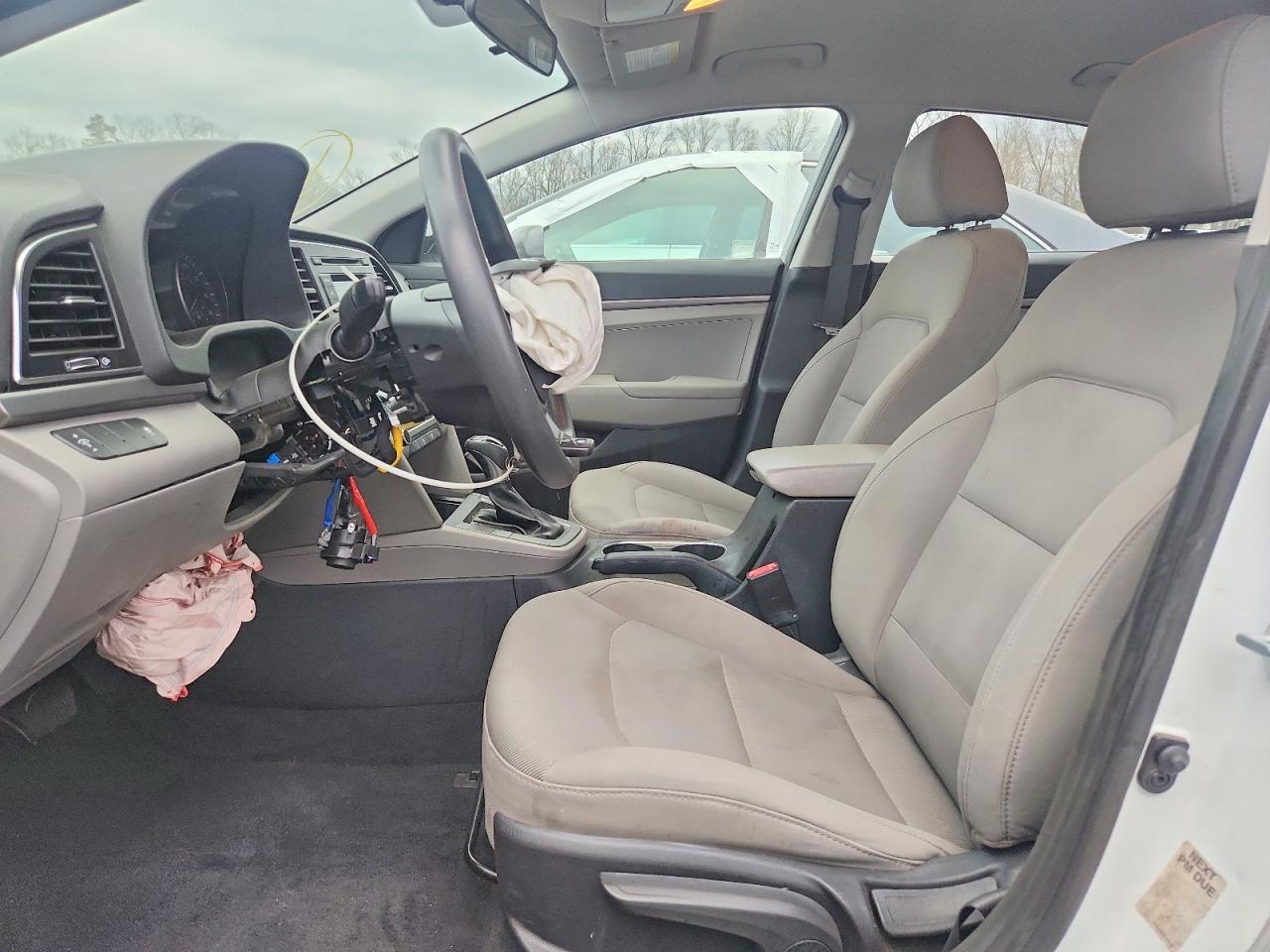 2017 HYUNDAI ELANTRA SE photo 7