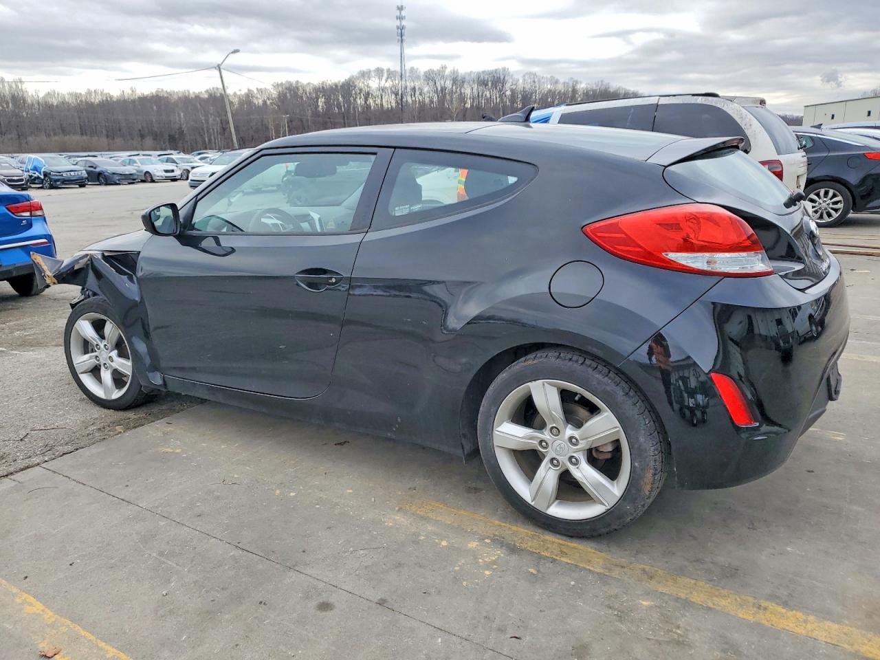 2014 HYUNDAI VELOSTER photo 2