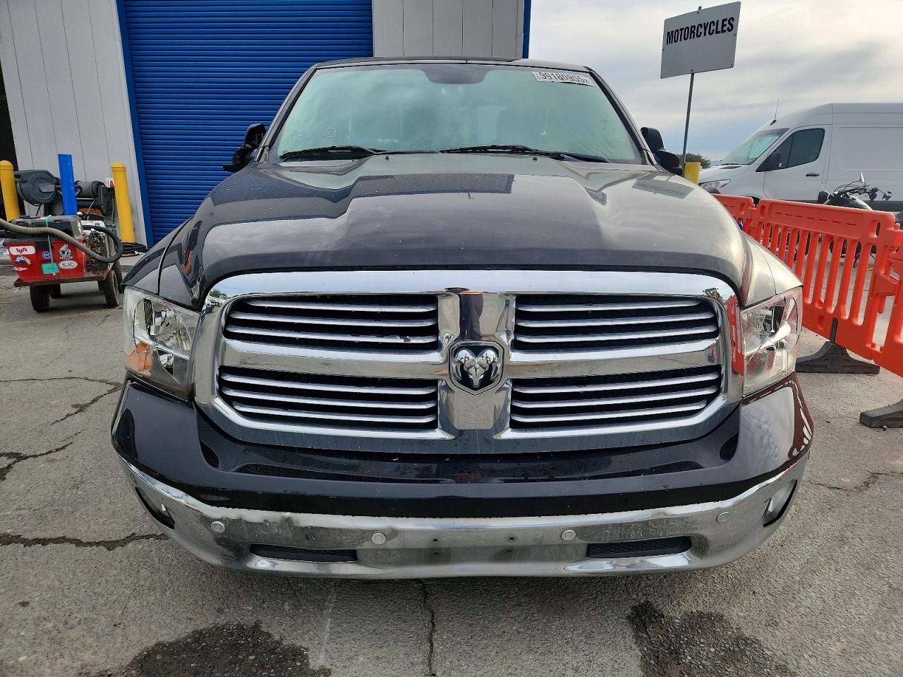 2017 RAM 1500 SLT photo 5