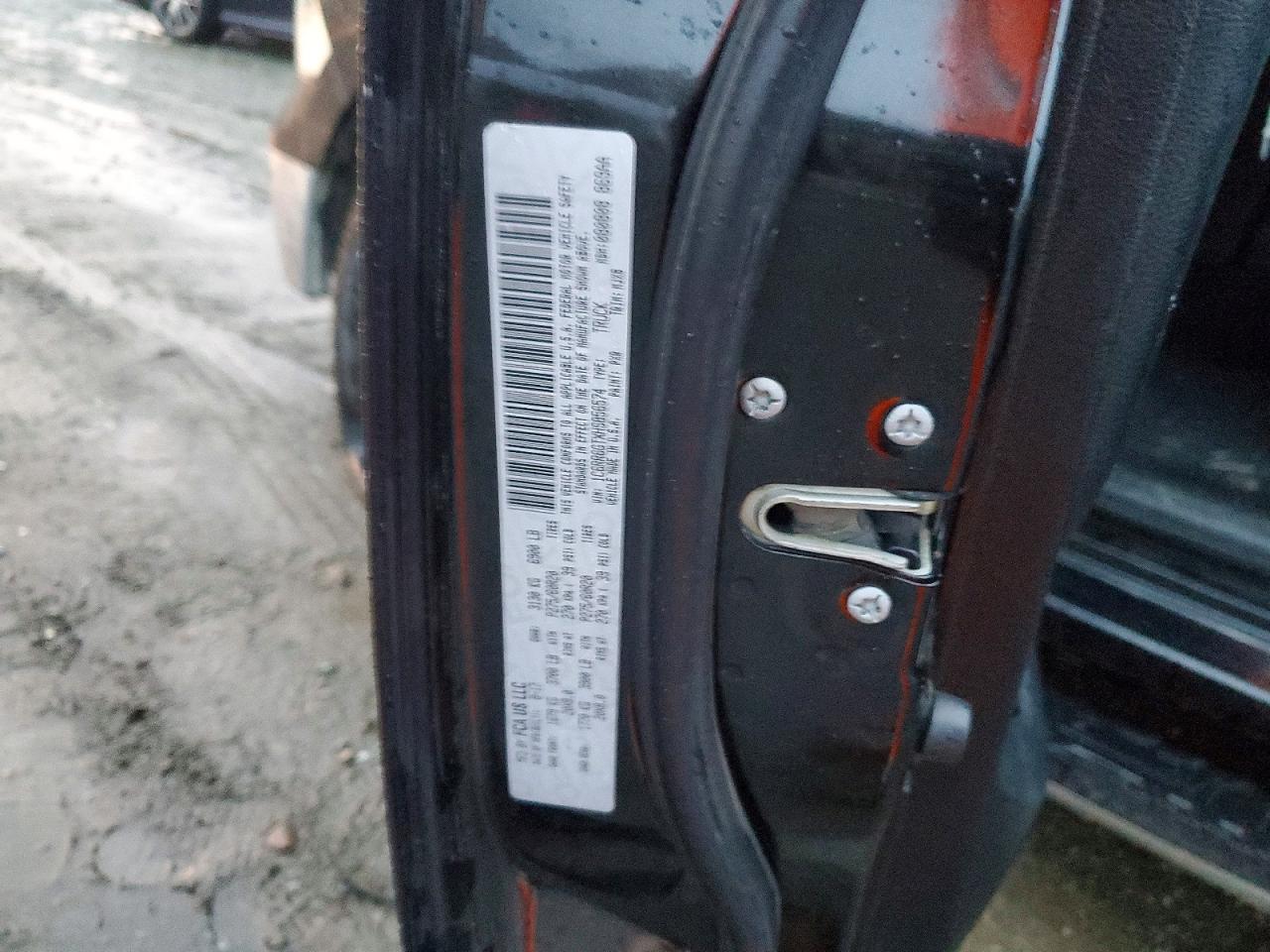 2017 RAM 1500 SLT photo 13