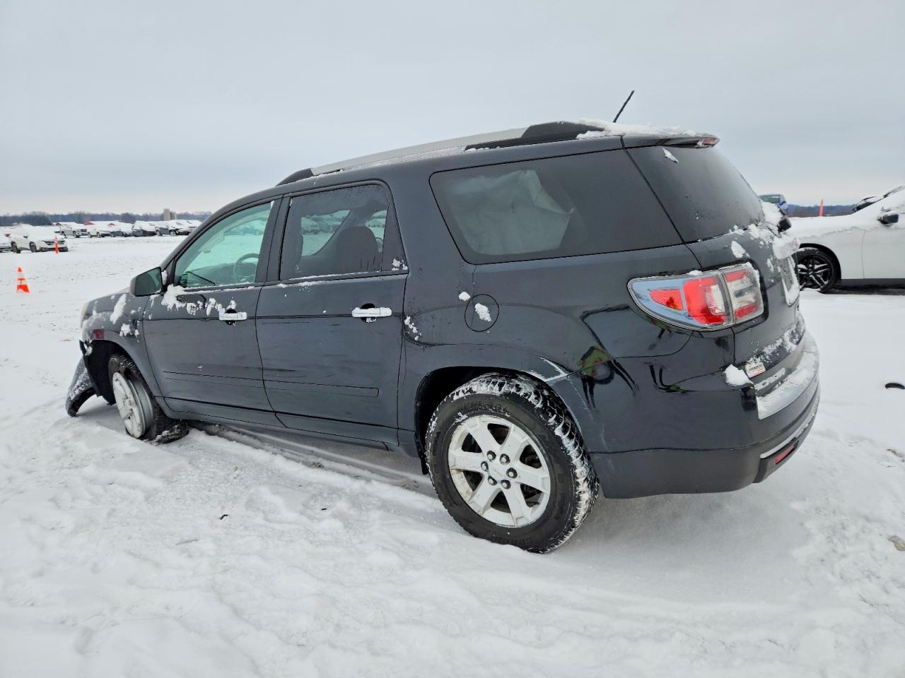 2015 GMC ACADIA SLE photo 2