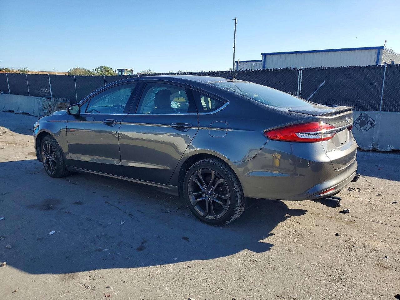 2018 FORD FUSION SE photo 2