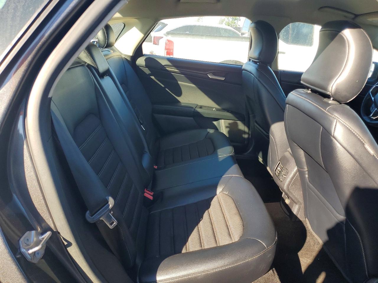 2018 FORD FUSION SE photo 10