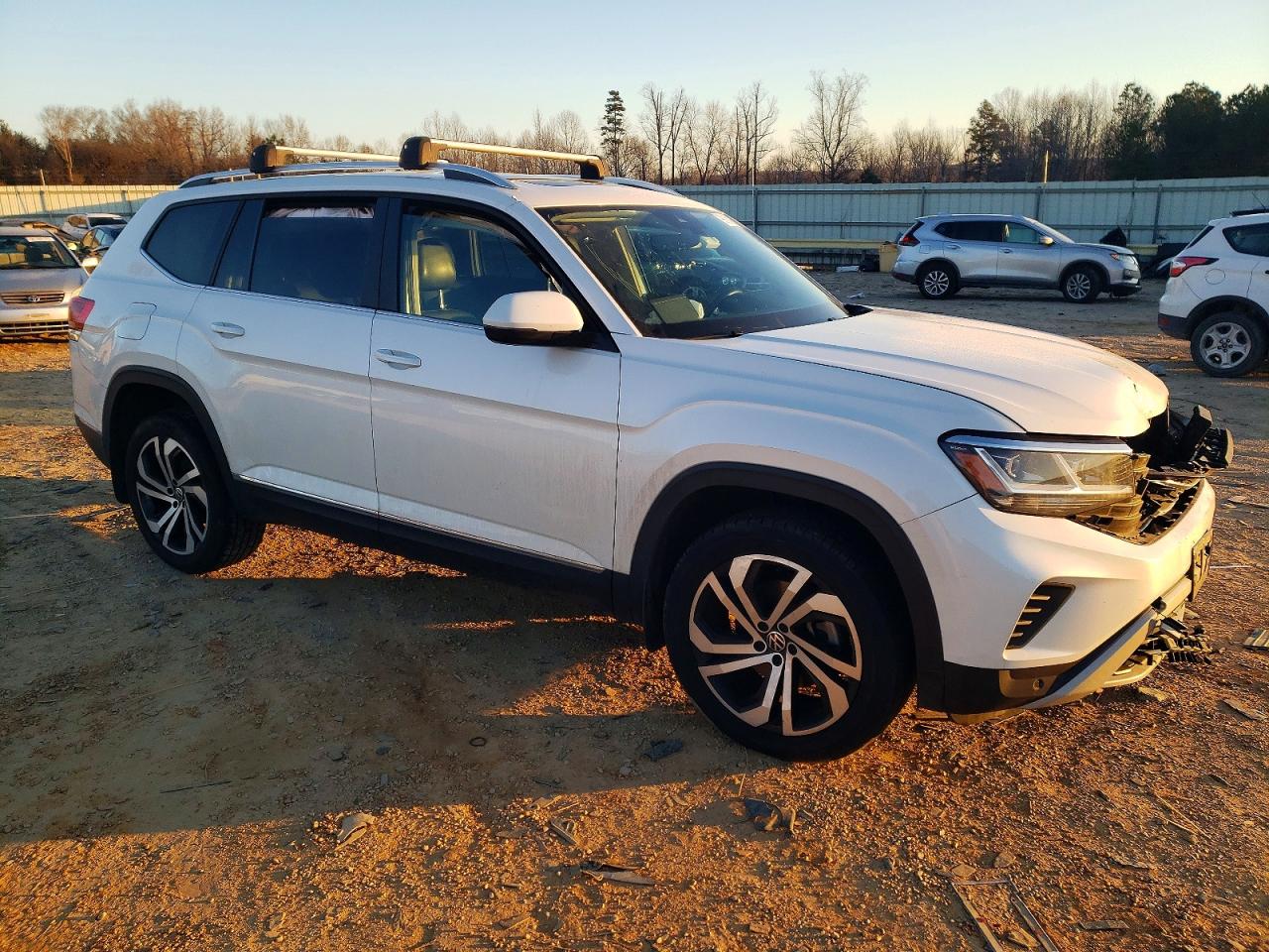 2023 VOLKSWAGEN ATLAS SEL photo 4