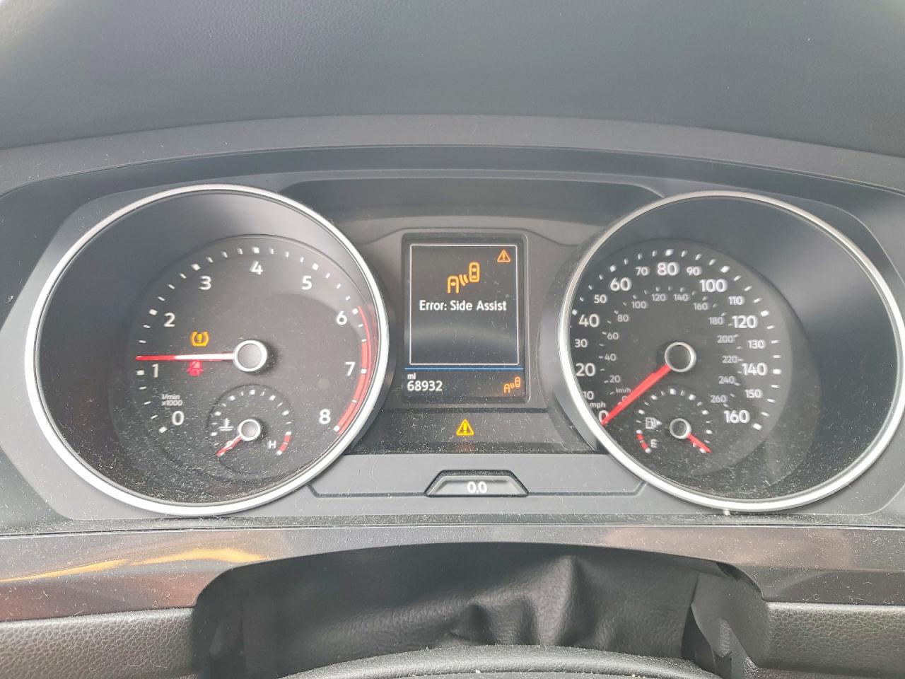 2020 VOLKSWAGEN TIGUAN S photo 9