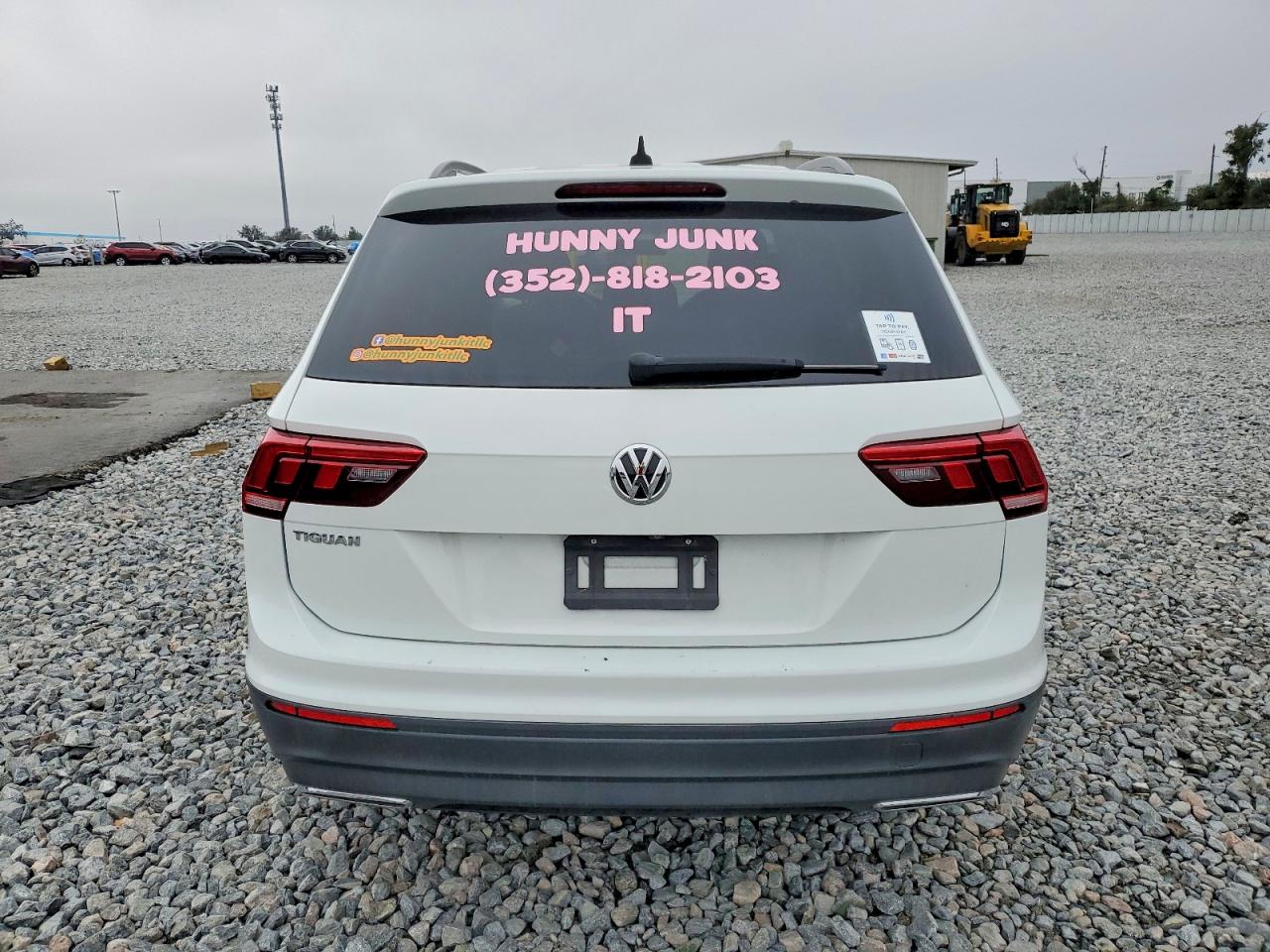 2020 VOLKSWAGEN TIGUAN S photo 6