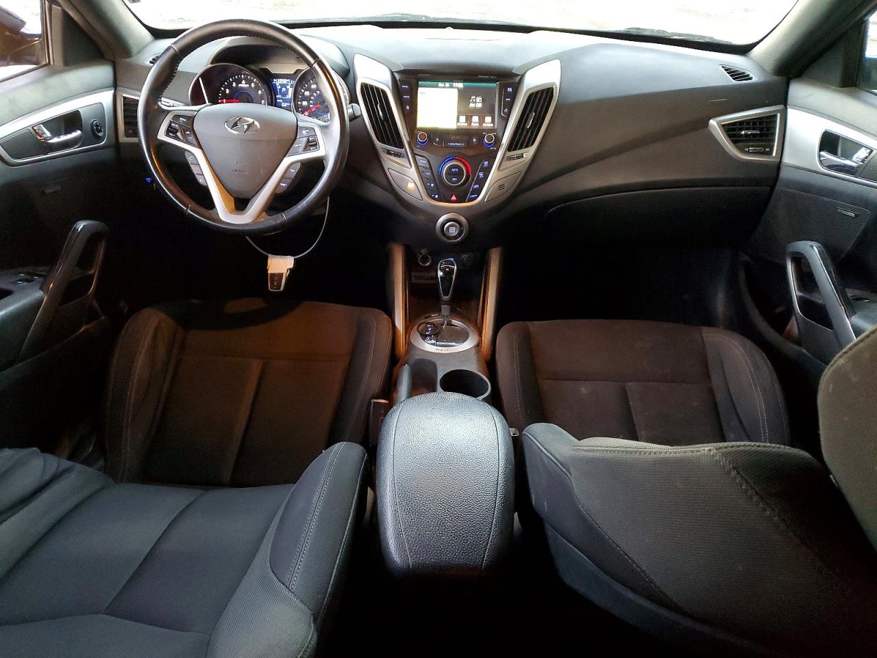 2017 HYUNDAI VELOSTER photo 8