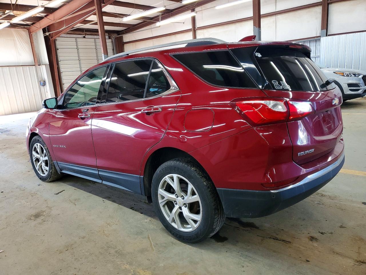 2018 CHEVROLET EQUINOX PREMIER photo 2