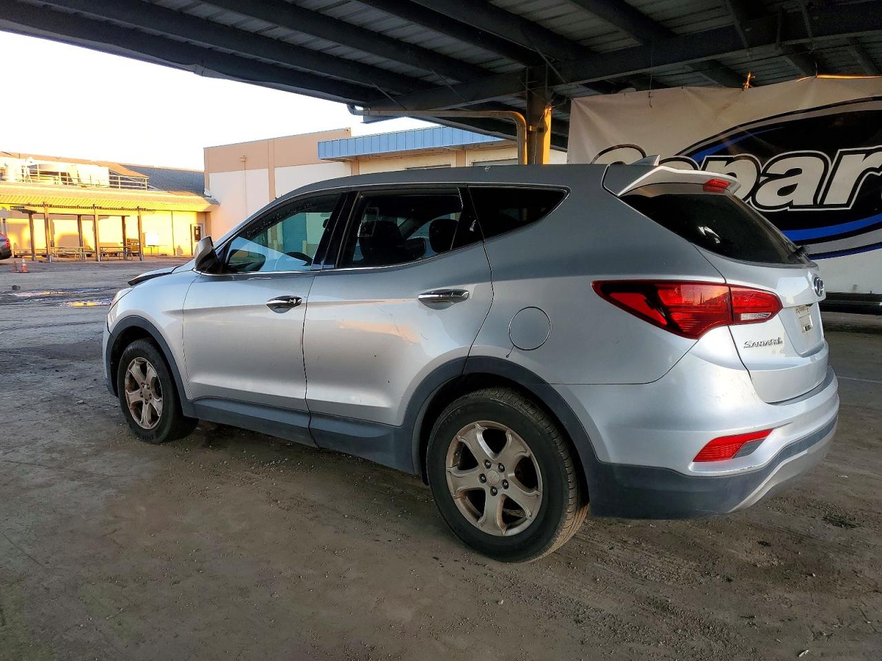 2017 HYUNDAI SANTA FE SPORT photo 2