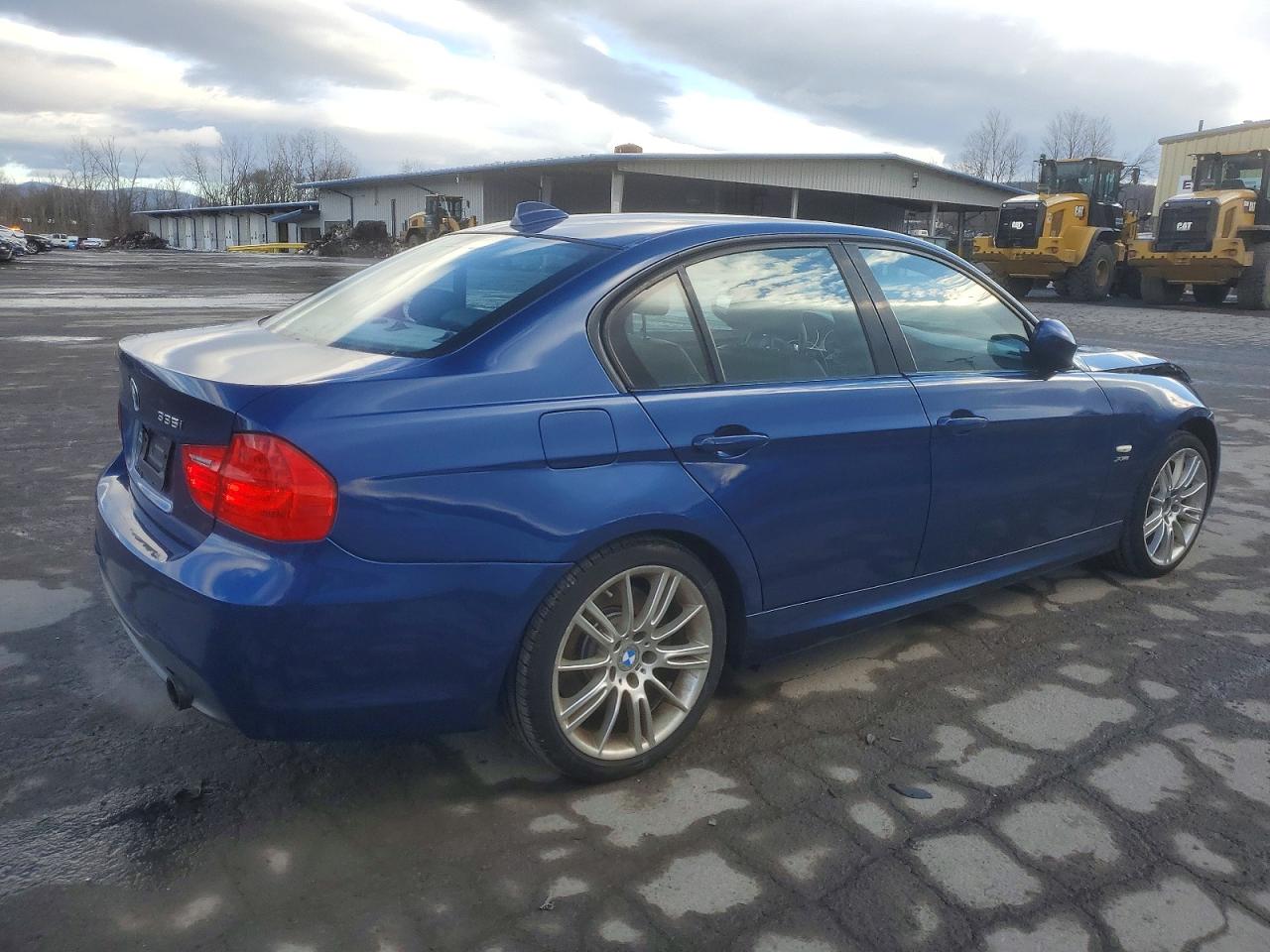 2010 BMW 335 XI photo 3