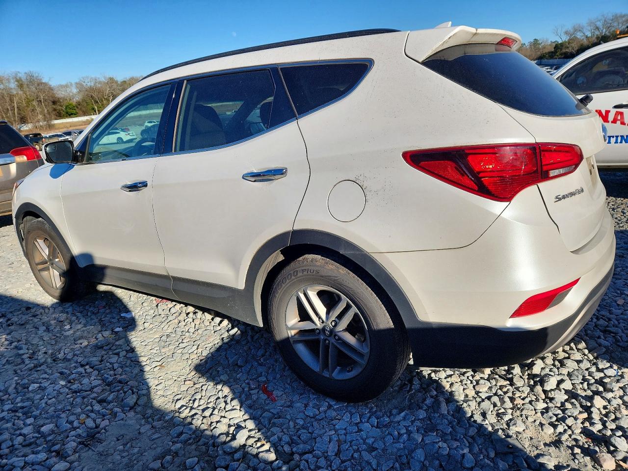 2017 HYUNDAI SANTA FE SPORT photo 3