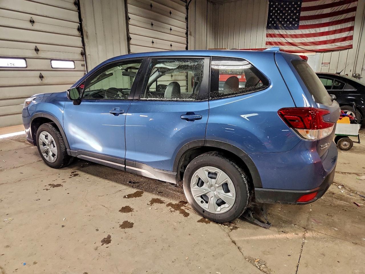 2022 SUBARU FORESTER photo 2