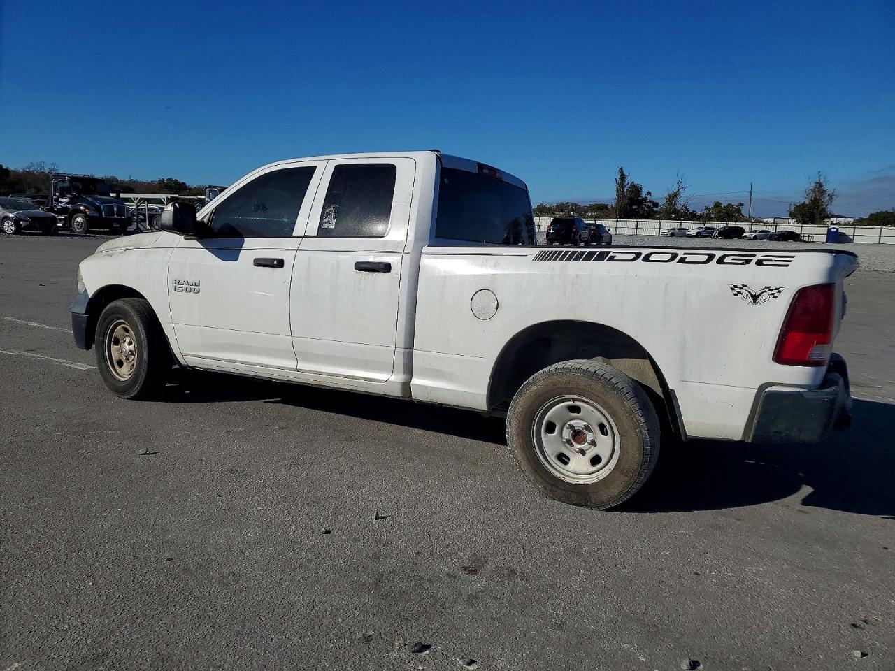 2014 RAM 1500 ST photo 2