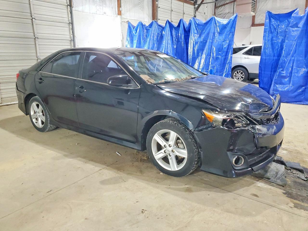 2012 TOYOTA CAMRY BASE photo 4