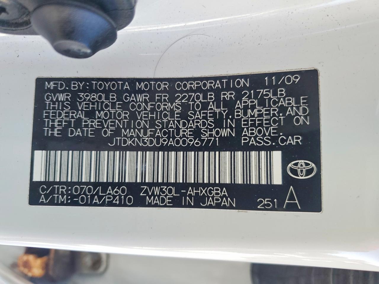 2010 TOYOTA PRIUS photo 12