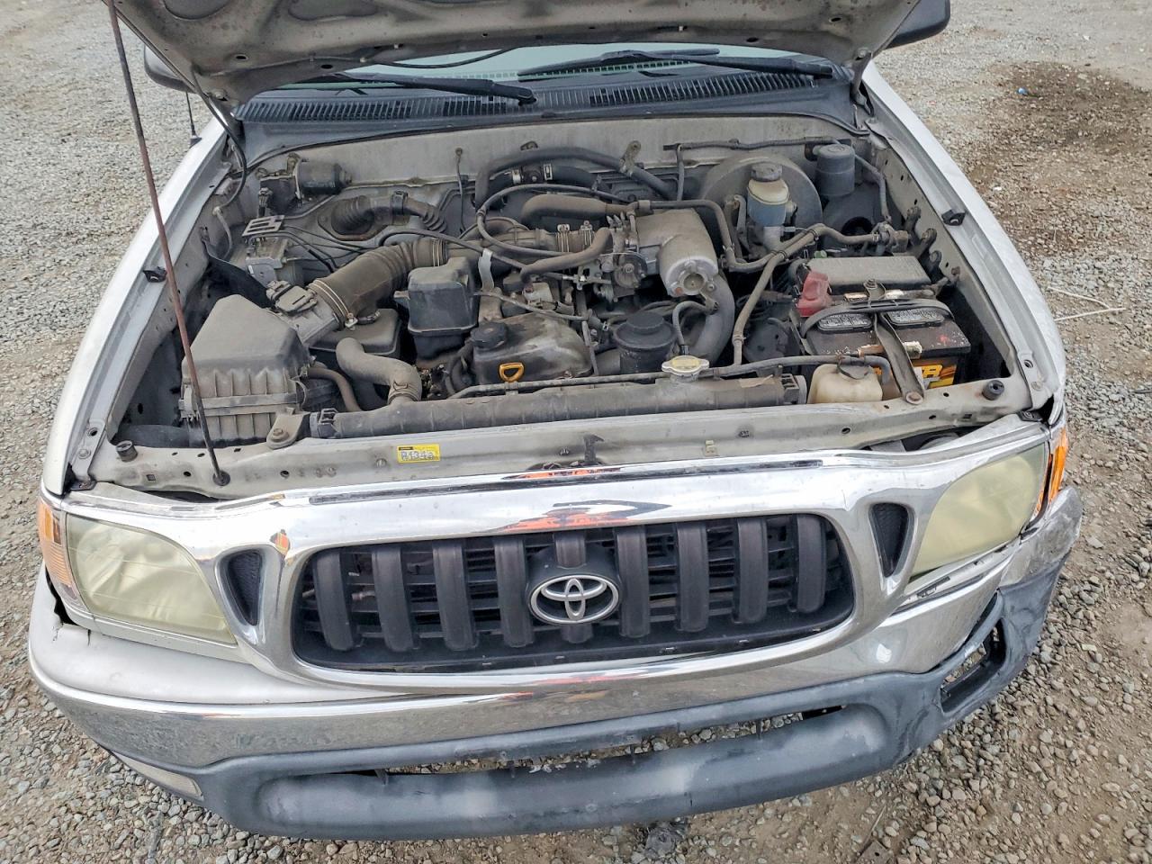 2004 TOYOTA TACOMA XTRACAB photo 11