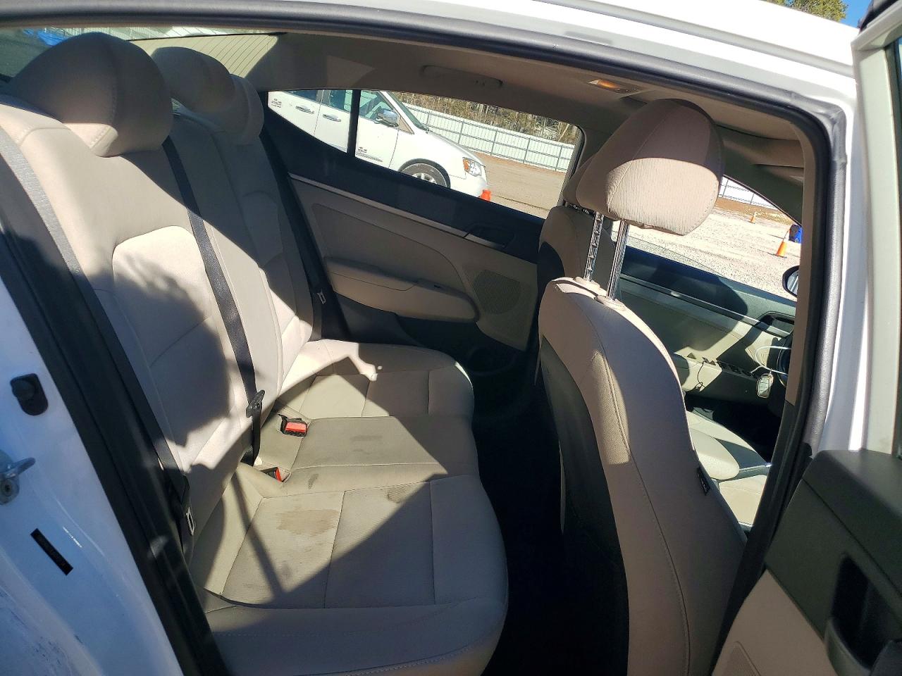 2018 HYUNDAI ELANTRA SEL photo 10