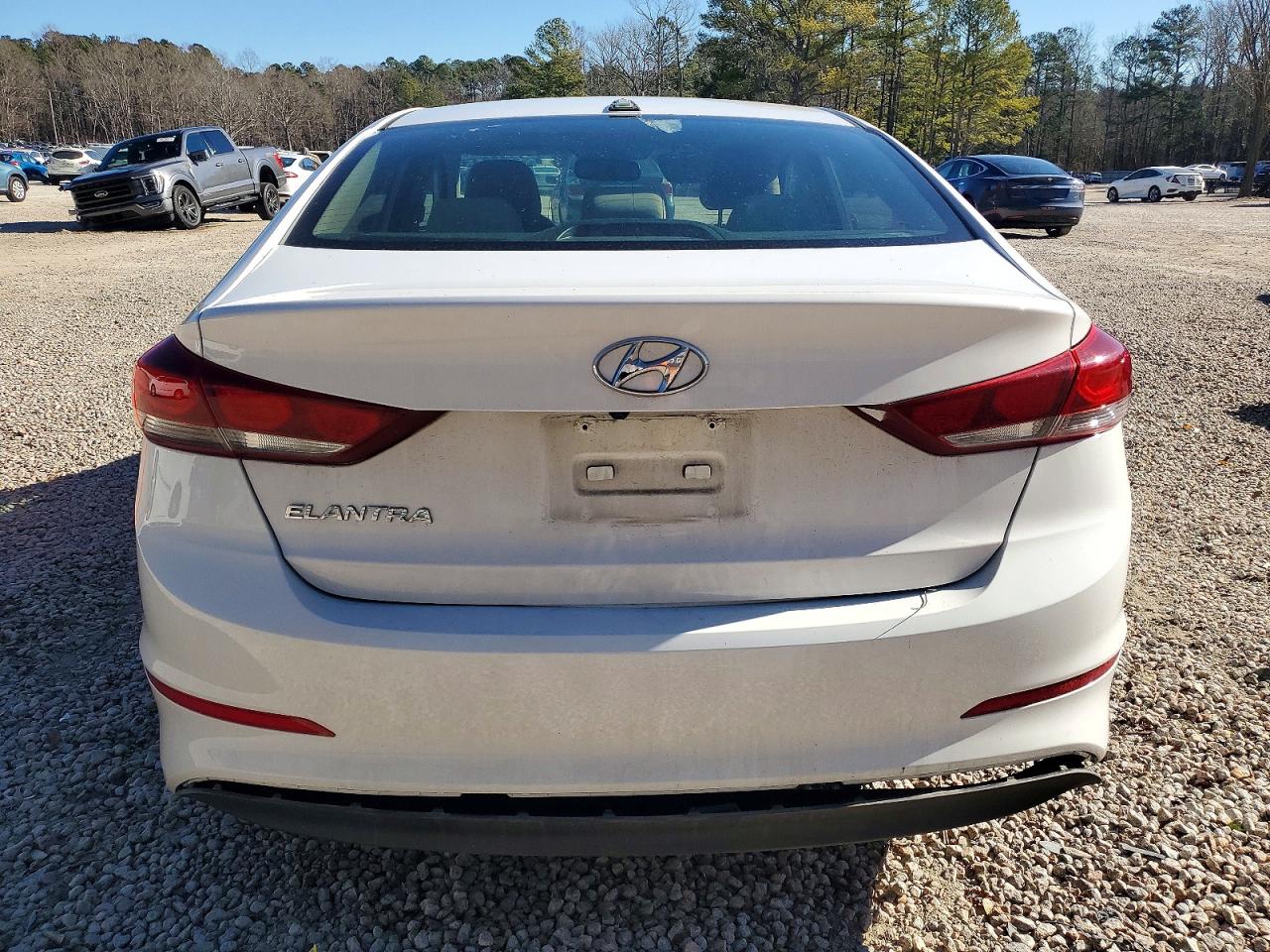 2018 HYUNDAI ELANTRA SEL photo 6