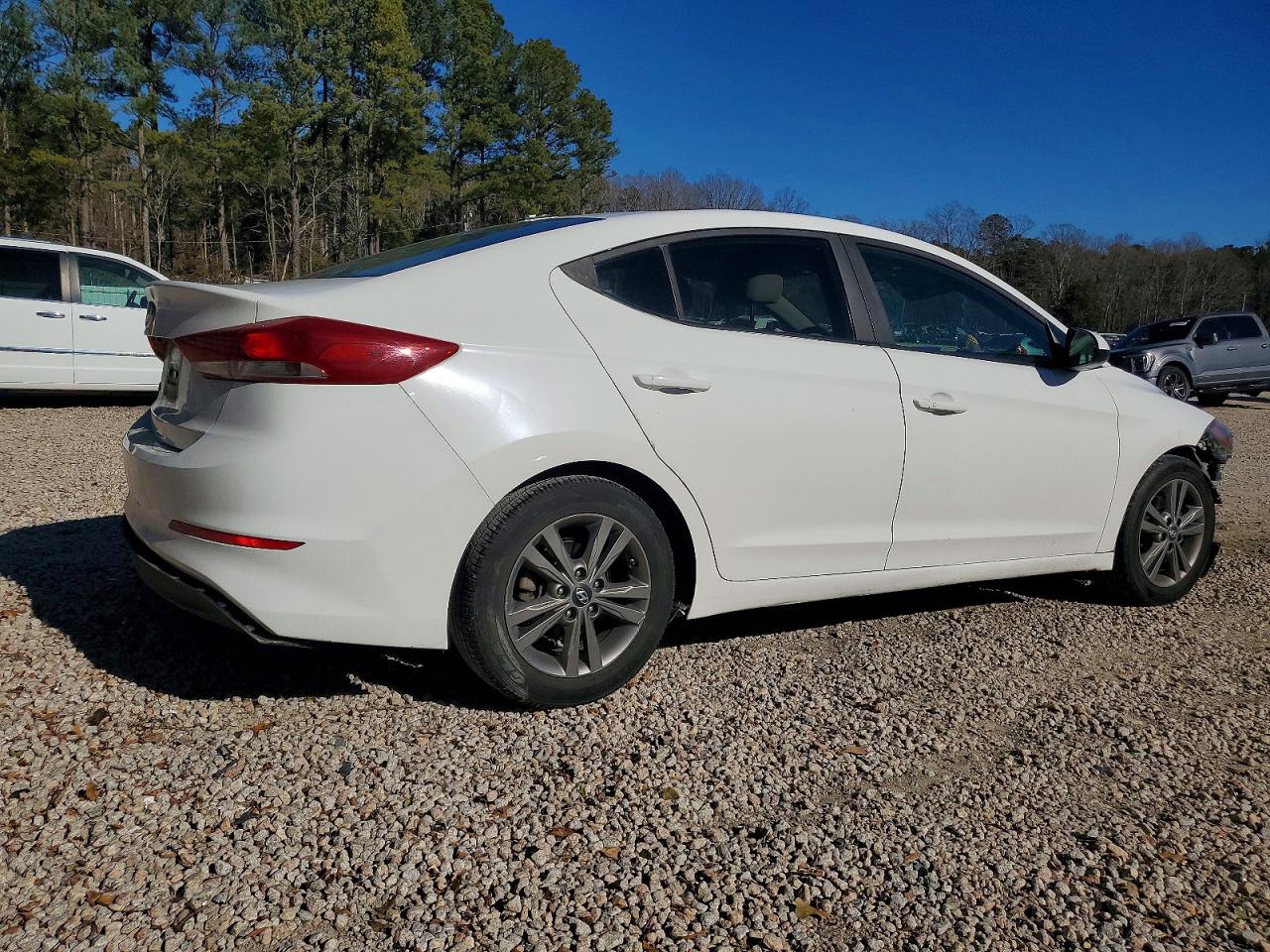 2018 HYUNDAI ELANTRA SEL photo 3